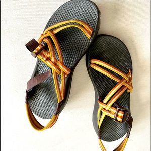 Chacos size 9 Wide